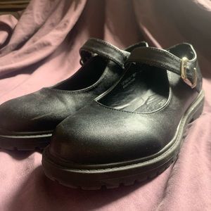black maryjanes